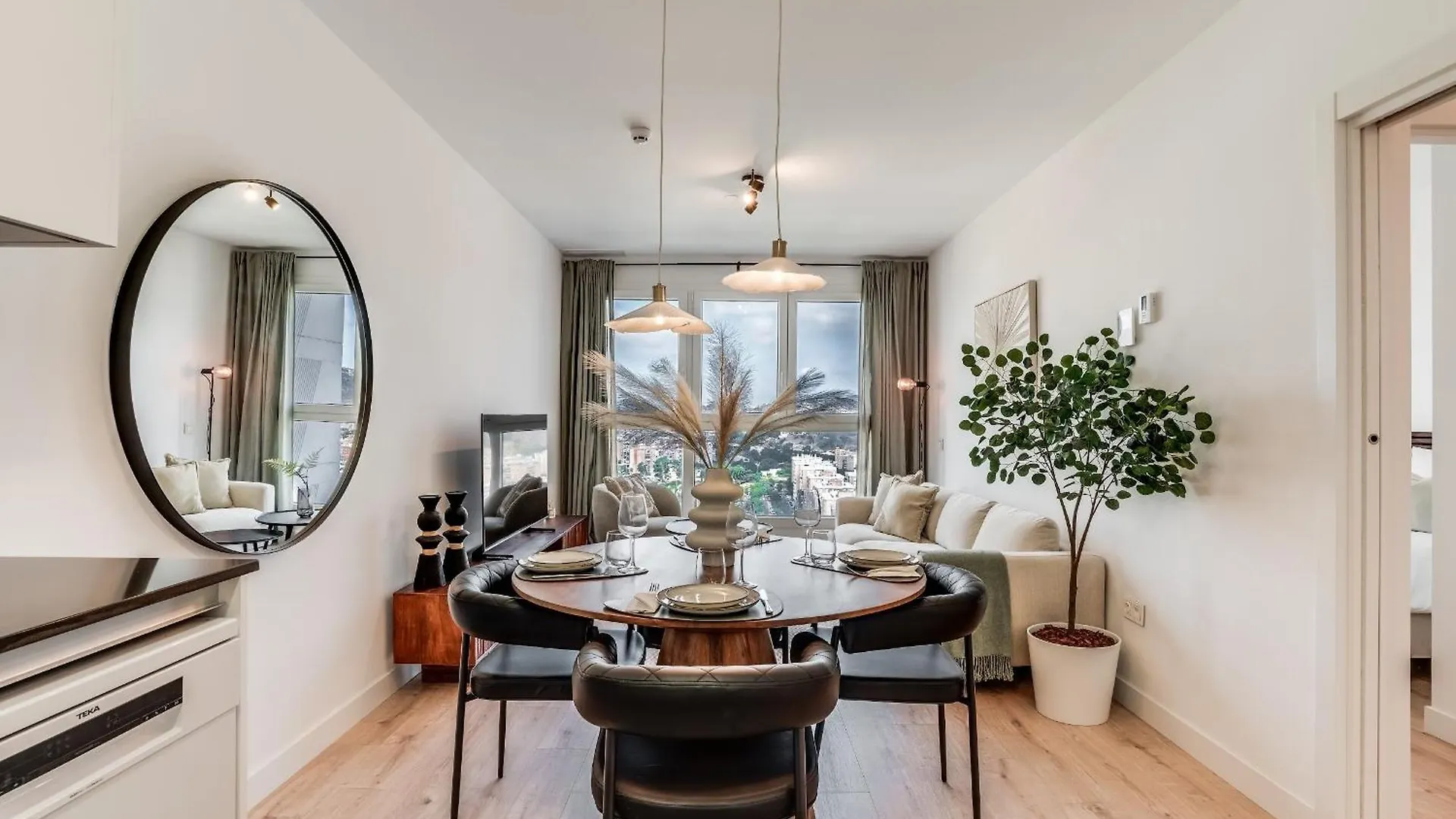 Brand New Urban Sky 25Th Floor Apartment Malaga
