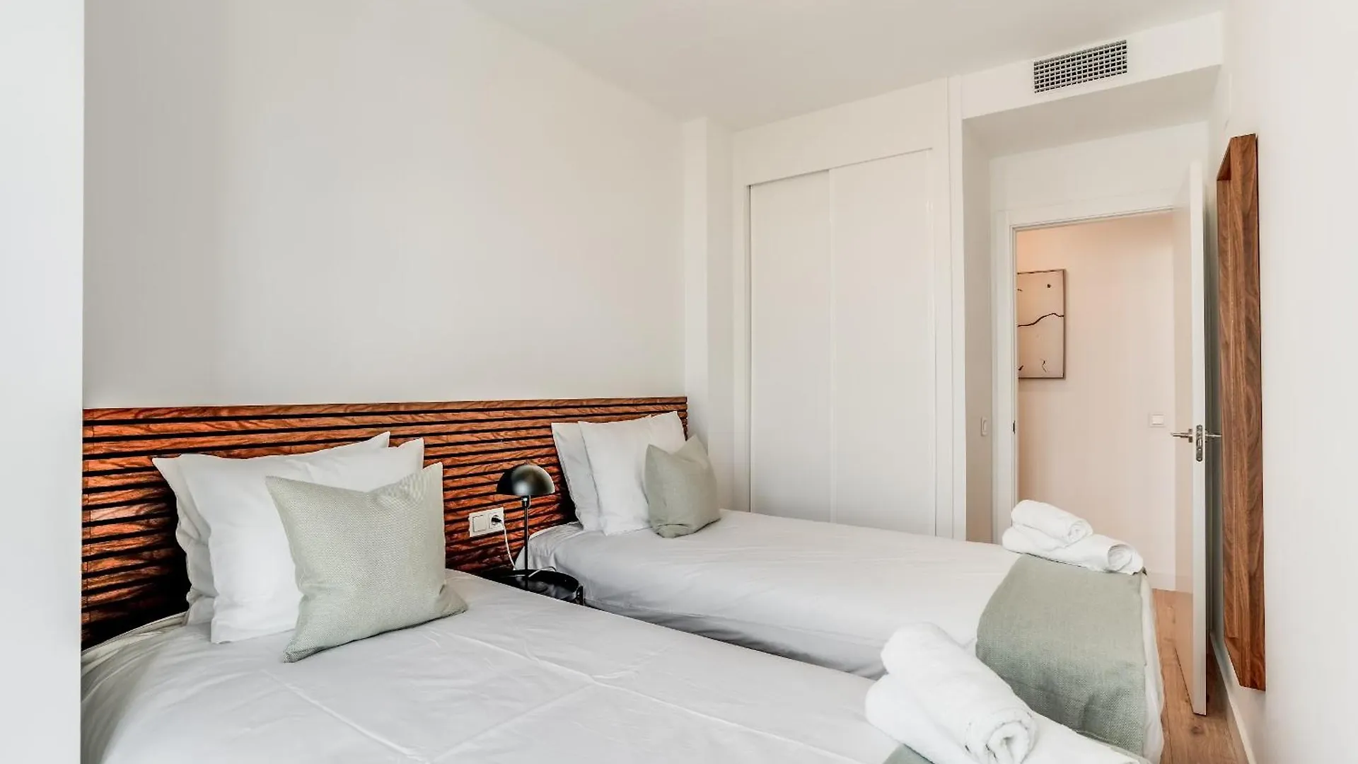 Brand New Urban Sky 25Th Floor Apartment Malaga
