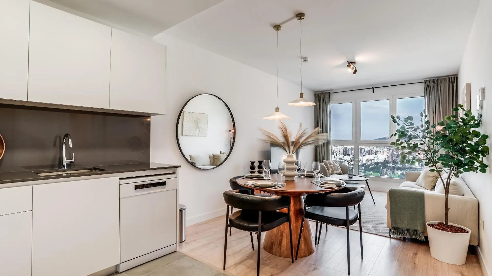 Brand New Urban Sky 25Th Floor Apartment Malaga