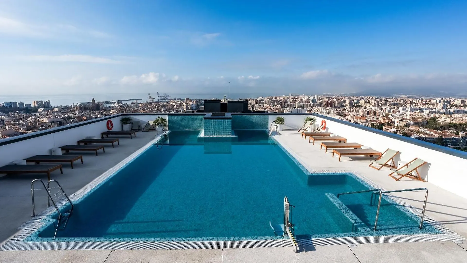 Brand New Urban Sky 25Th Floor Apartment Malaga