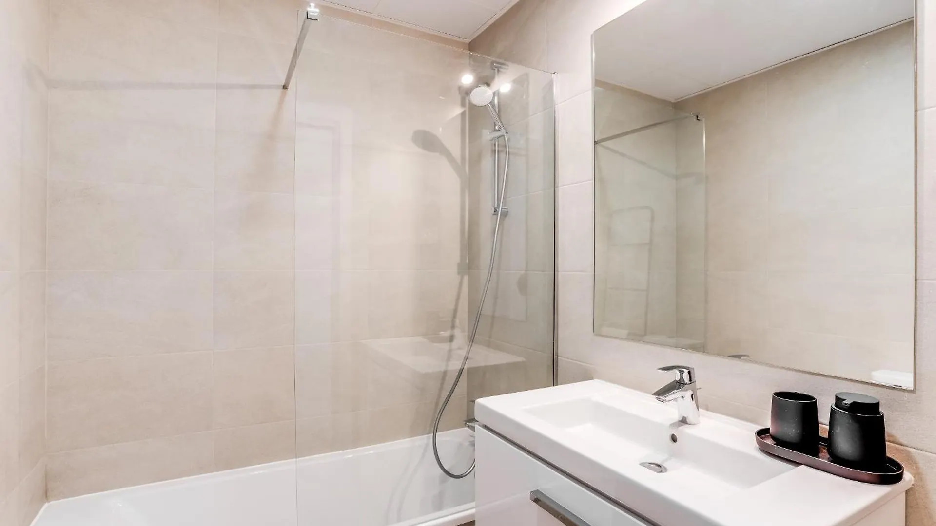 Brand New Urban Sky 25Th Floor Apartment Malaga