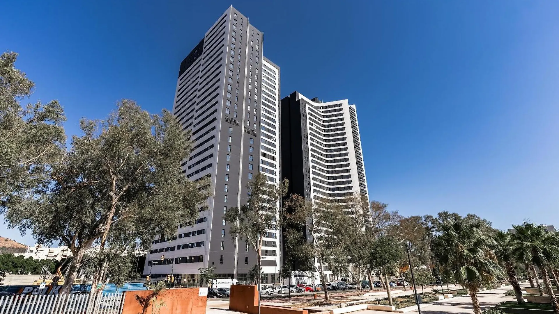 Brand New Urban Sky 25Th Floor Apartment Malaga Spain