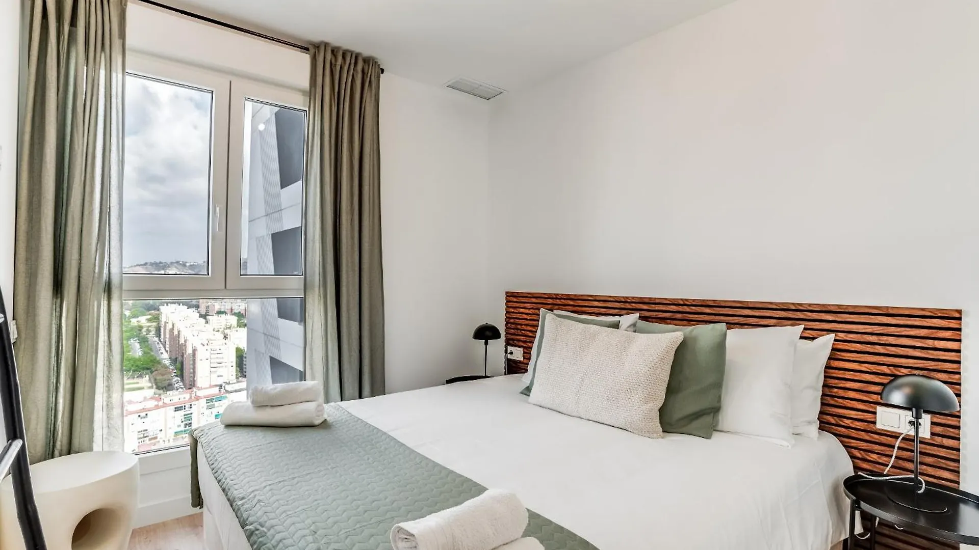 Brand New Urban Sky 25Th Floor Apartment Malaga